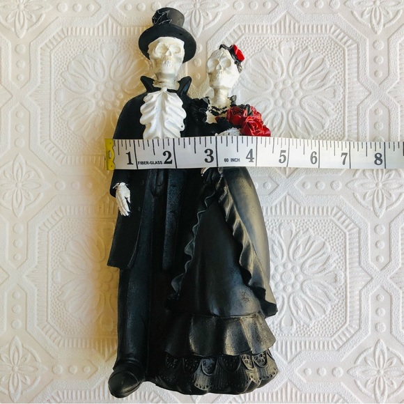 Day of The Dead Couple Figurine - Picture 11 of 16